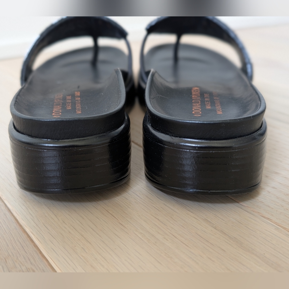 Donald J. Pliner  FIFI Black & White Beaded Sandals - Picture 4 of 10